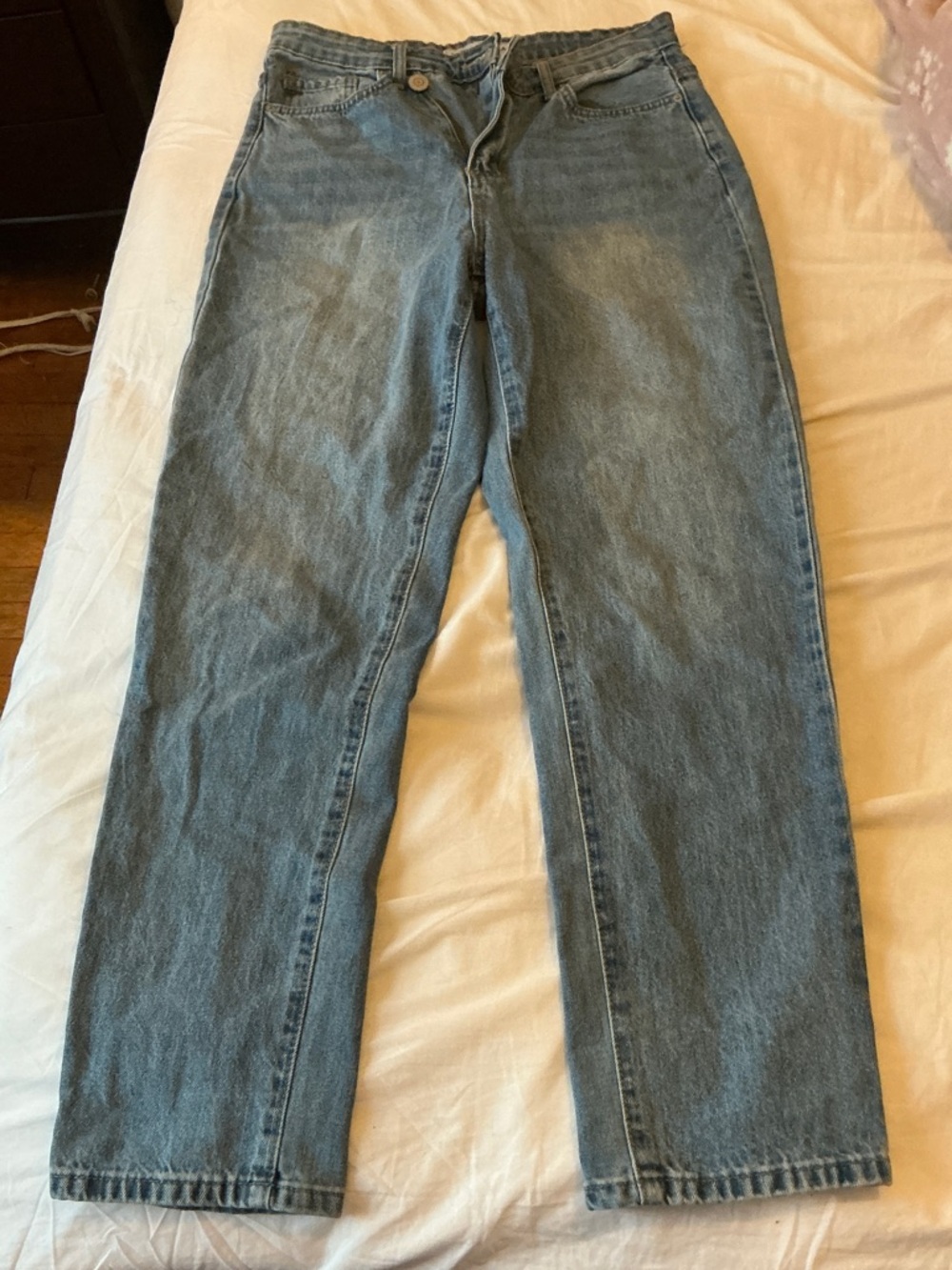 YMI Women’s Straight Leg Jeans in Medium Blue Wash